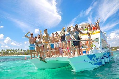 Party Boat Tour in Bavarian Snorkeling Natural Pool and Fun