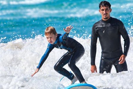2-Hour Beginner Surf Lesson in Taghazout with Local Instructor