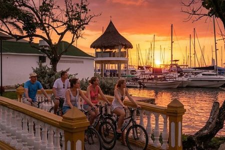 SUNSET BIKE RIDE through Cartagena de Indias Bay and Getsemani