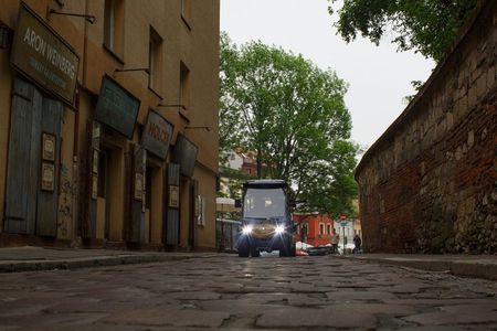 Krakow: Jewish Quarter Golf Cart Tour and River Cruise by Gondola