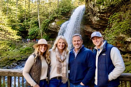 Carolina Waterfalls and Highlands Private VIP Boutique Tour
