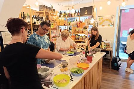 Genoa Handmade Gnocchi and Pesto Class with Wine Tasting