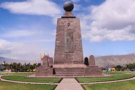 From Quito: Middle of the World & Hummingbird Reserve Tour