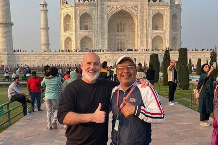 Taj Mahal Heritage and Agra Garden Private Guided Walking Tour