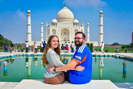 Taj Mahal & Agra Fort Private Day Trip From Delhi with 5* Lunch