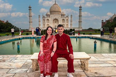 Private Taj Mahal Sunrise Agra Trip From Delhi with 5* Breakfast
