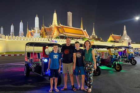 Bangkok Tuk-Tuk Tour by Night with Chinatown Street Food Meal
