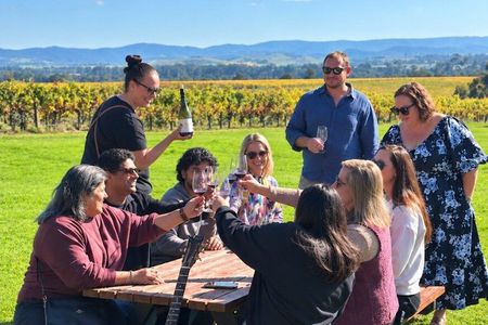From Melbourne: Yarra Valley Wine, Gin, Cider & Chocolate tour