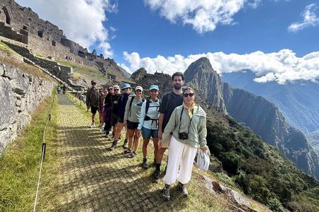 Machu Picchu Small Group Full Day Tour from Cusco by Train