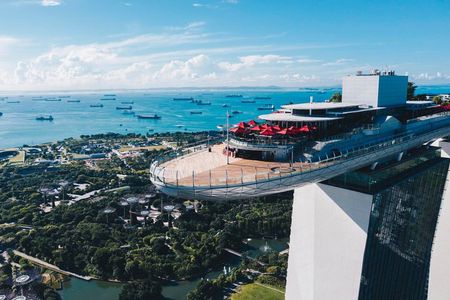 Marina Bay Sands & SkyPark Tour: Luxury, Architecture and Gardens