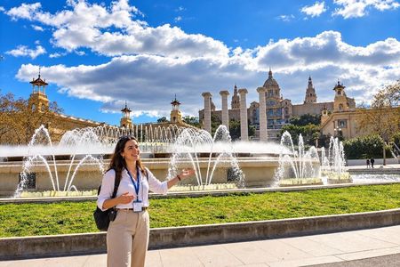 Barcelona: Private Tour of Montjuïc with Cable Car Ride