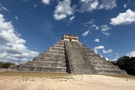 Chichen Itza Tour with Cenote Experience and Valladolid Visit