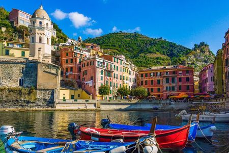 Monterosso : Cinque Terre boat tour day or sunset with aperitif