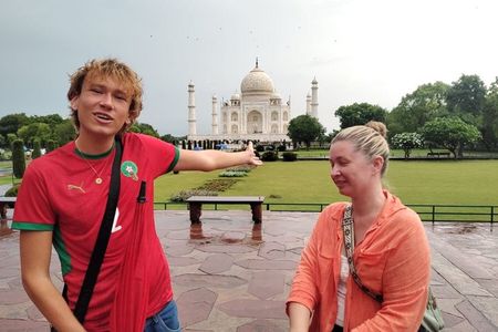 Private Taj Mahal & Agra Tour from Delhi by car with 5-Star Lunch