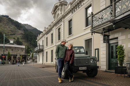 Private Luxury Queenstown Portrait 4WD Gold Heritage Tour