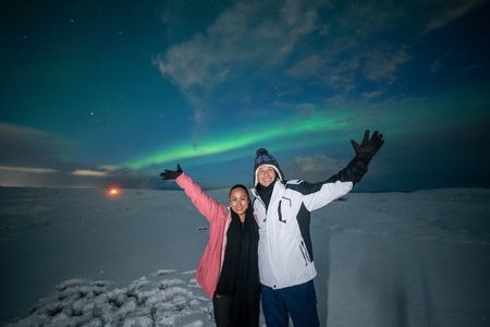 Northern Lights with Local Pastries, Hot Chocolate and Photos