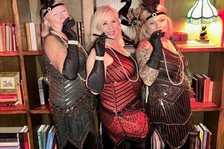 Glitz Glamor and Gangsters: The Hell's Kitchen Bar Tour NYC