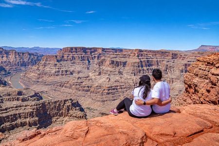 Small Group Grand Canyon West, Hoover Dam w/Breakfast & Wi-Fi