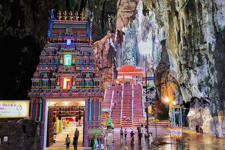 Batu Caves and Sari Experience with Batik Workshop