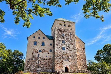 Medieval Turku: Castle & Old Town Private Tour from Helsinki