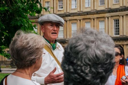 Bath: History & Highlights Shared Walking Tour for 2-8 people