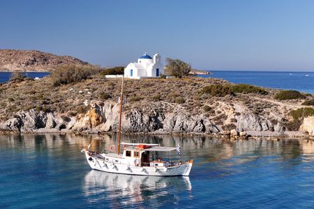 Paros Half Day Boat Tour from Naoussa port and Bay .