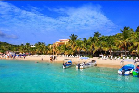 Roatan Shore Excursion: Private Island Tour & Beach Break