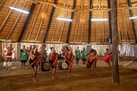 Eswatini Cultural Day Trip from Maputo: Dance Show & Waterfall