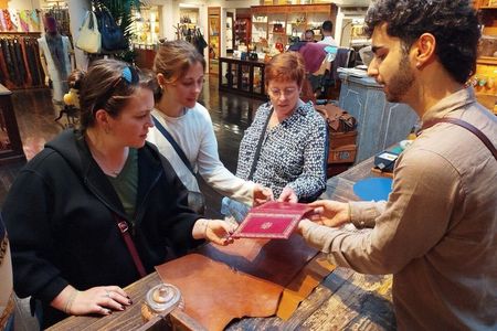 Oltrarno tour with Local Artisans, Wine Window and Gelato
