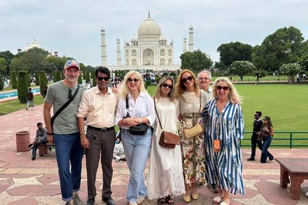 Agra TajMahal Tour by Gatiman Exp. Train