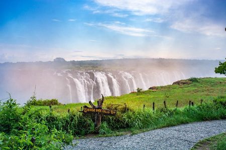 Victoria Falls: Private Guided Tour of the Falls
