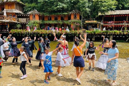 3-Days in Sapa with Overnight at 4 Star Hotel & Bungalow