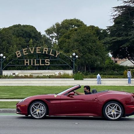Private Ferrari California T Drive from Hollywood to Sunset Plaza