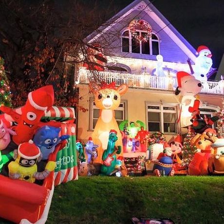 Christmas Lights and Dyker Heights
