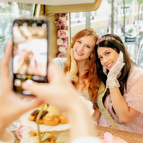 Mobile Tea Room Experience in New York