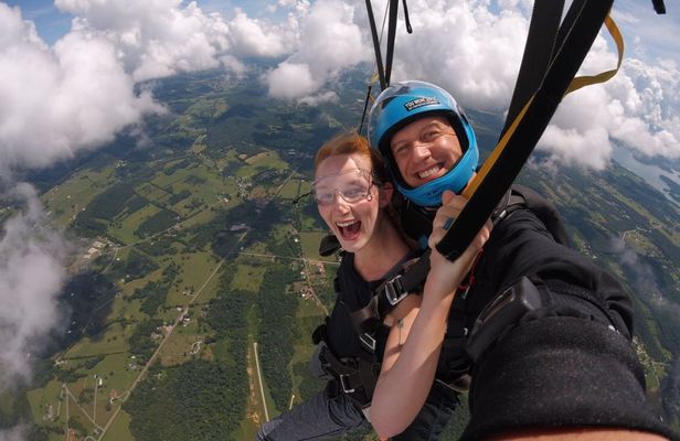 Skydiving Experience in East Tennessee