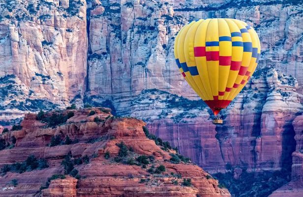 Breathtaking Sunrise Balloon Flight in Sedona