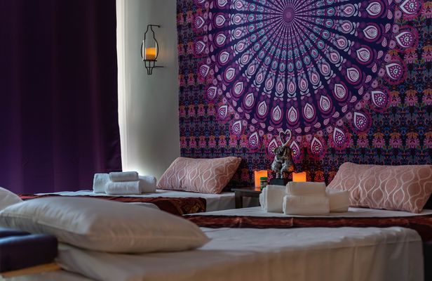 1.5-hour Couples Thai Massage