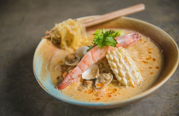 Thai Drunken Noodles & Tom Yum Soup