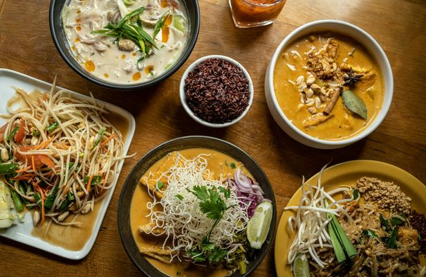Classic Pad Thai Cooking Class
