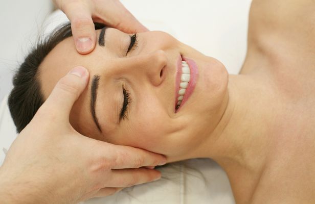 Hyaluronic + Collagen Oxygenation CO2 Facial in NYC