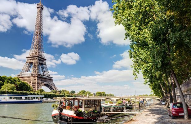 Best of Paris city tour with Eiffel Tower lunch and Seine cruise