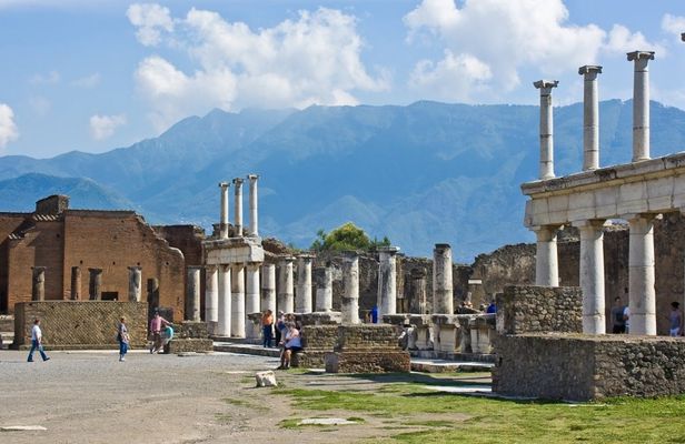Pompeii 2-hour private tour