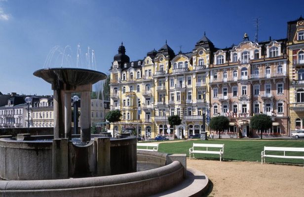 Karlovy Vary and Marianske Spa day trip from Prague