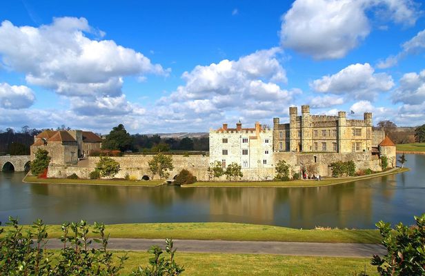 Private tour of Leeds Castle with Canterbury, Dover and Greenwich