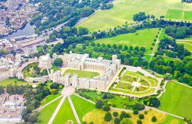Windsor Castle tour from London with London-eye ticket