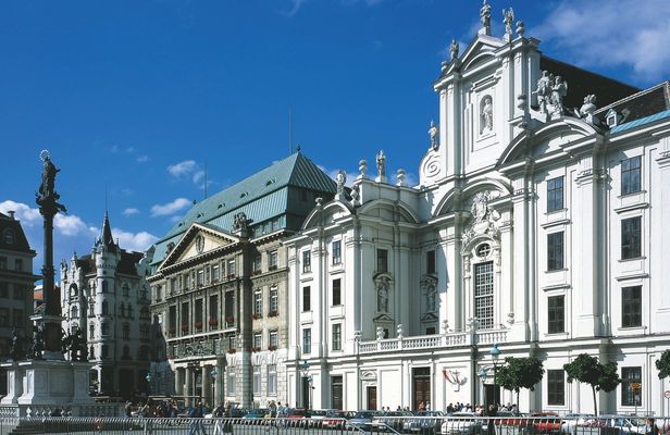 Historical tour of Vienna during National Socialism