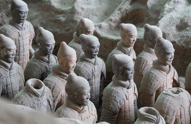 Small Group Day Tour of Terracotta Warriors and City Wall