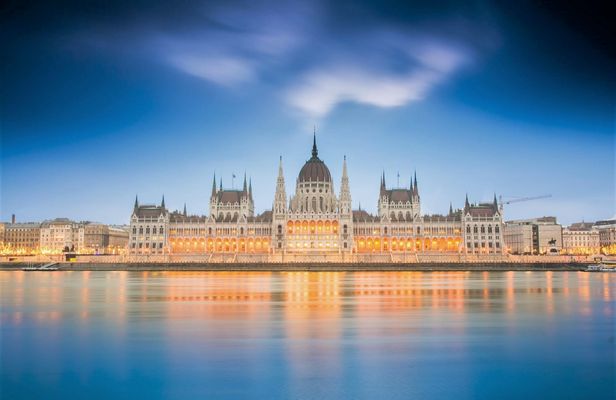 Budapest grand city tour with Parliament visit