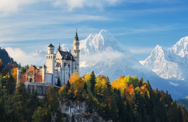 Neuschwanstein, Linderhof and Oberammergau excursion from Munich